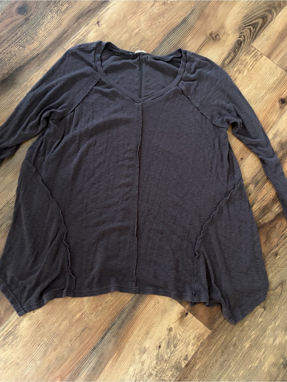 easel Charcoal V-Neck Long Sleeve Top